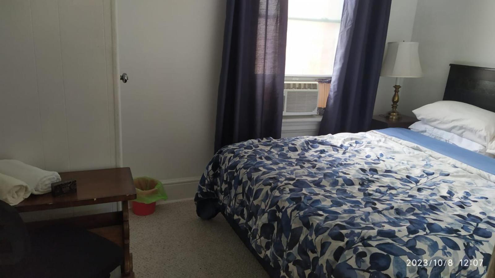 Cozy Downtown Two Bedrooms Free Parking Kingston Exterior foto